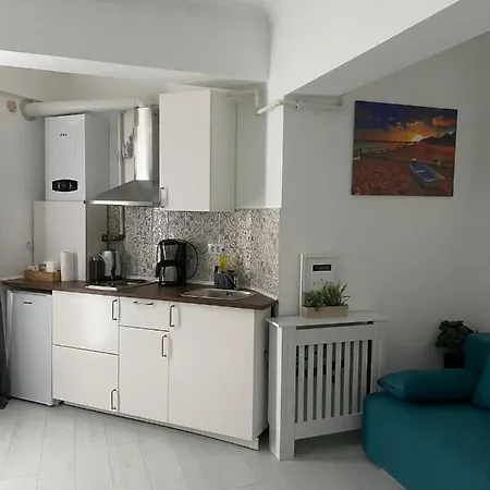 Solid Luxury Studio Mamaia