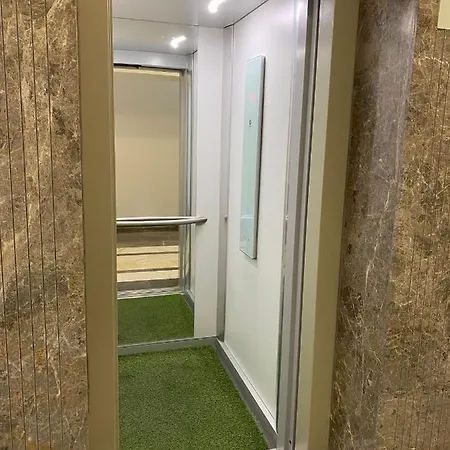 Solid Luxury Studio Mamaia